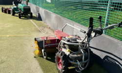 Dekompresní čištění aneb údržba umělého trávníku na sportovních plochách